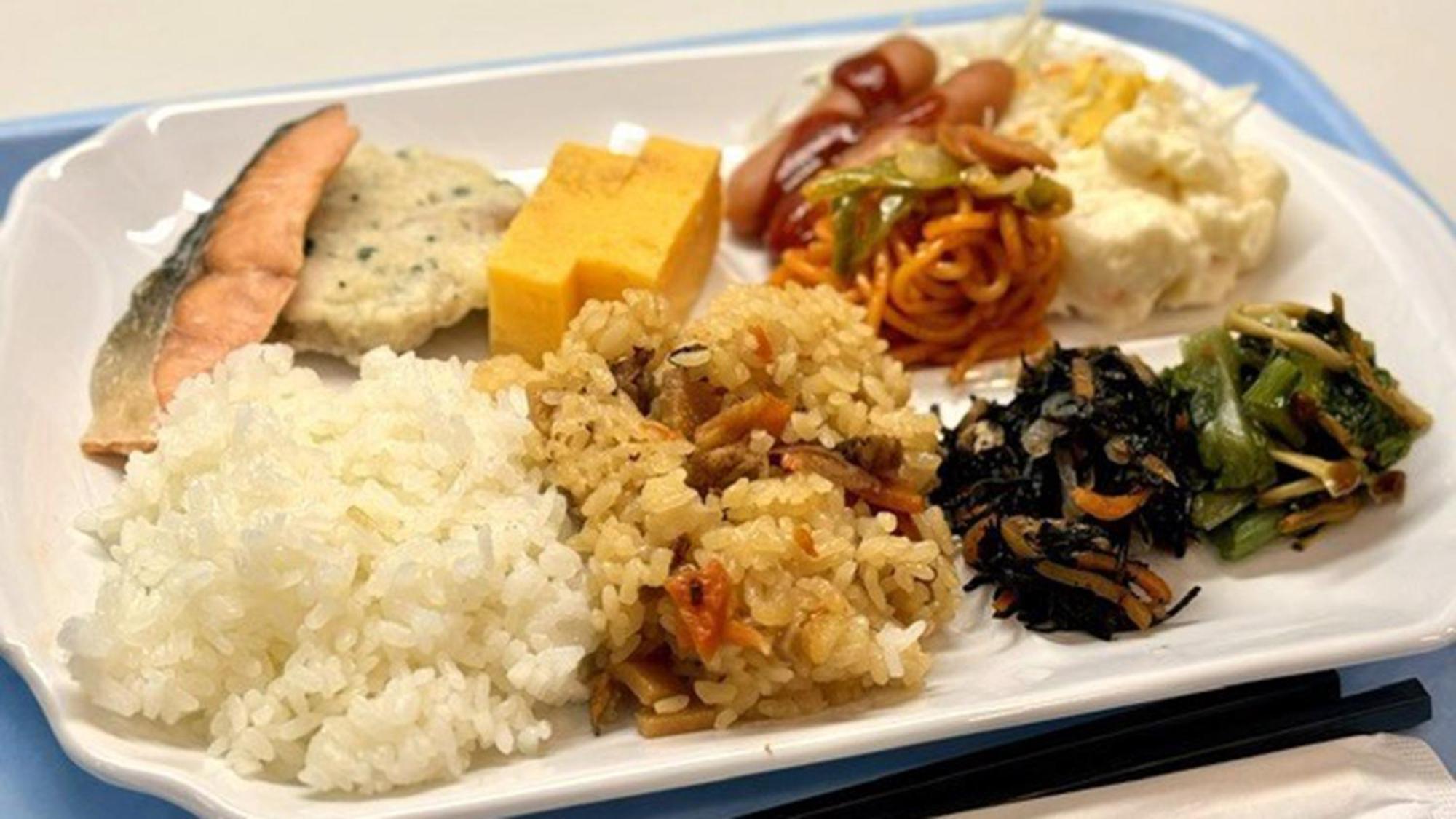 Toyoko Inn Ebina Eki Higashi Guchi Екстериор снимка